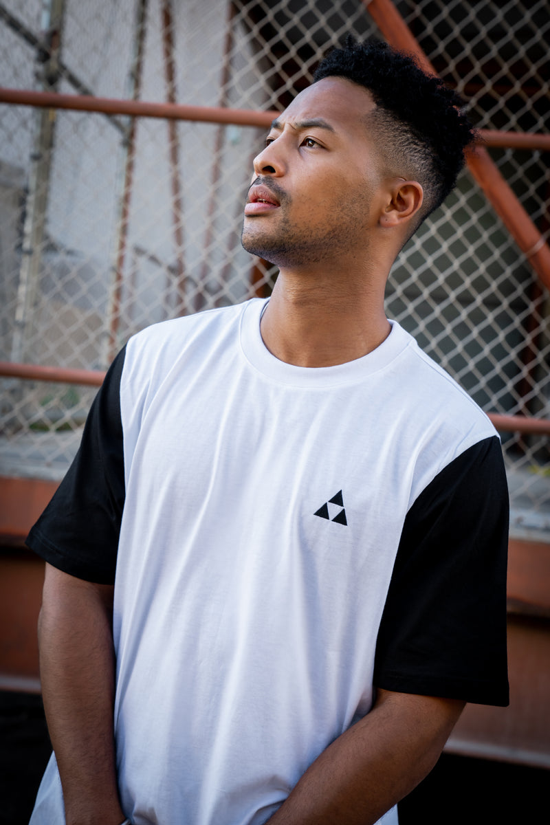 WHITE w/BLACK TRIANGLE BASIC TEE