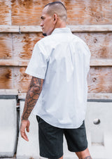 MEN'S WHITE BUTTON-UP SHIRT