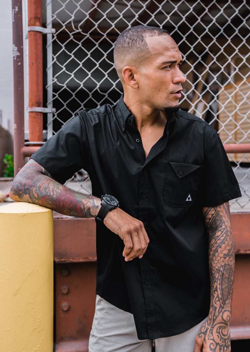 MEN'S BLACK BUTTON-UP SHIRT