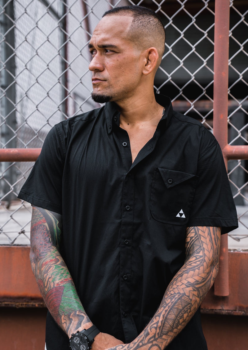 MEN'S BLACK BUTTON-UP SHIRT